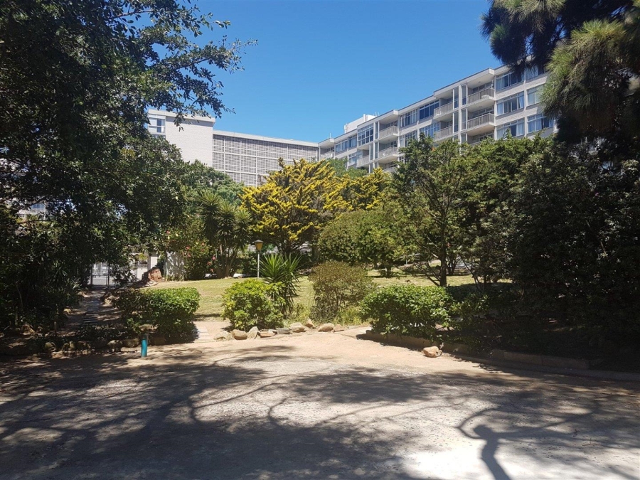 1 Bedroom Property for Sale in Green Point Western Cape